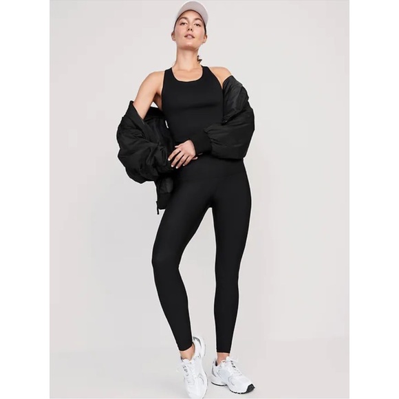 NWT Old Navy PowerSoft Cropped Shelf-Bra Tank Top - Picture 3 of 8